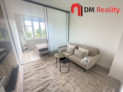 Pronájem bytu 1+1 36 m2,  Sámova - Vršovice - Fotka 3