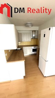 Pronájem bytu 2+kk, 43 m², ul. Na Okruhu , Praha 4 - Libuš - Fotka 1